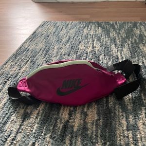 NIKE Fanny Pack